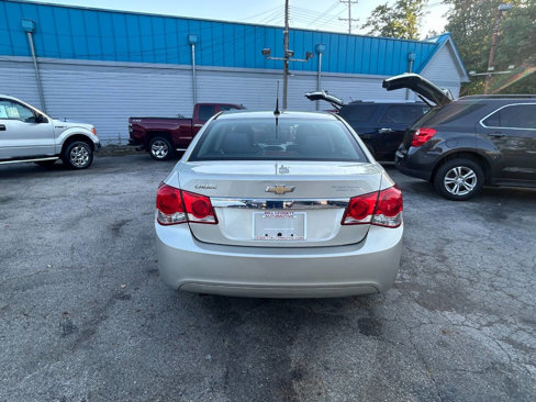 Used 2014 Chevrolet Cruze LS image 11
