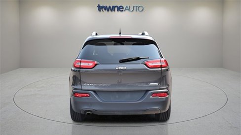 Used 2016 Jeep Cherokee Latitude w/ Cold Weather Group image 5