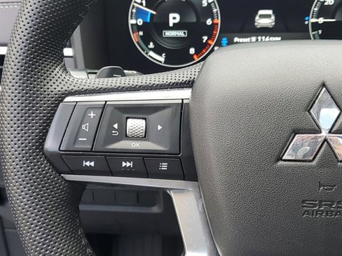 Used 2023 Mitsubishi Outlander SEL image 44