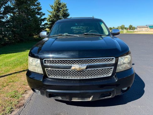 Used 2008 Chevrolet Suburban LTZ w/ LTZ Preferred Equipment Group image 4