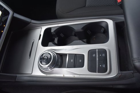 Used 2022 Ford Explorer XLT image 18