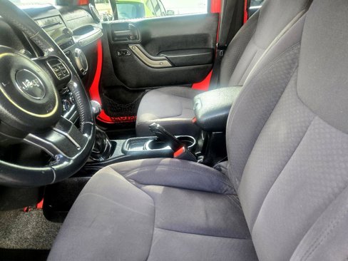 Used 2013 Jeep Wrangler Unlimited Sport image 63