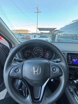 Used 2022 Honda HR-V LX image 5