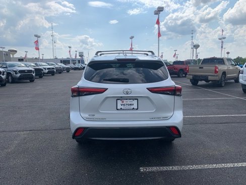 Used 2022 Toyota Highlander Limited image 5