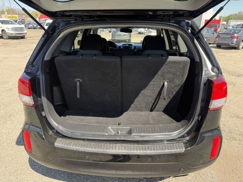 Used 2015 Kia Sorento LX image 16