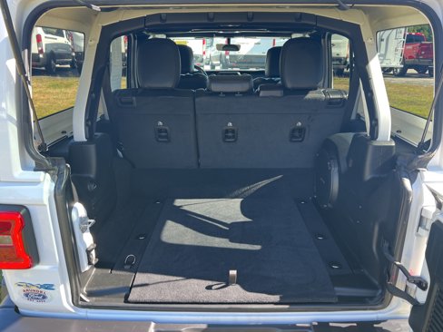 Used 2021 Jeep Wrangler Unlimited Sahara w/ Cold Weather Group image 7