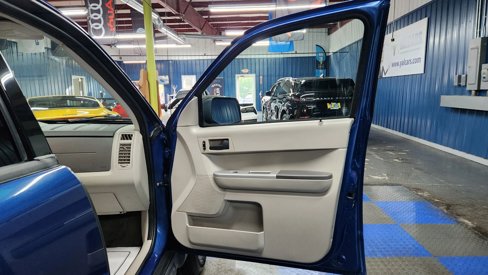 Used 2008 Ford Escape XLT image 10