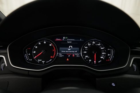 Used 2025 Audi A4 2.0T Premium image 2