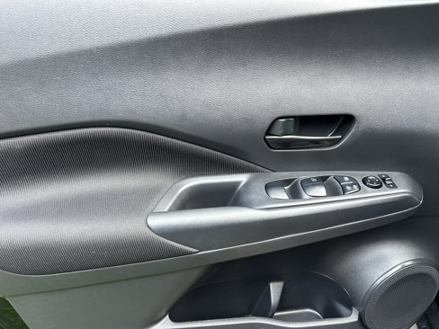 Used 2023 Nissan Kicks S image 16