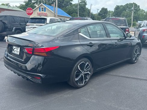 Used 2023 Nissan Altima 2.5 SR image 7