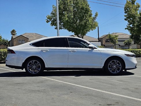 Used 2023 Honda Accord EX image 17