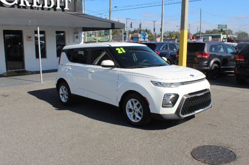 Used 2021 Kia Soul S image 1