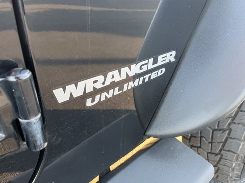 Used 2013 Jeep Wrangler Unlimited Rubicon w/ Dual Top Group image 38