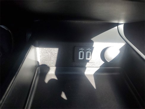 Used 2020 Ford Fusion SE image 27