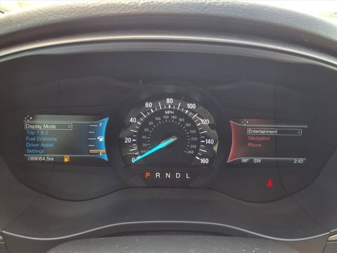 Used 2018 Ford Fusion SE w/ Fusion SE Technology Package image 11