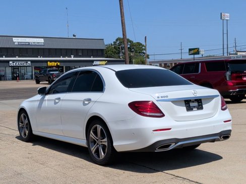 Used 2018 Mercedes-Benz E 300 image 6