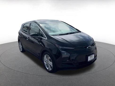 Used 2023 Chevrolet Bolt LT w/ Driver Confidence Package image 3