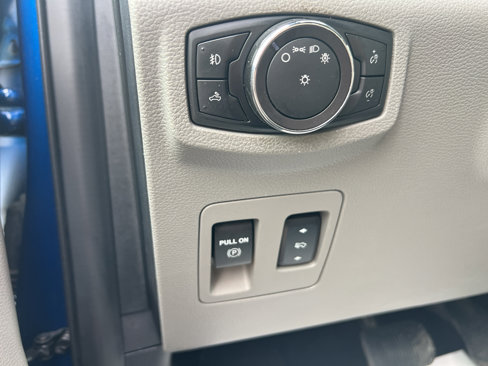 Used 2018 Ford F150 XLT w/ Equipment Group 302A Luxury image 11