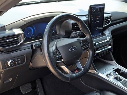 Used 2020 Ford Explorer ST w/ Premium Technology Package image 13