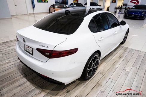 Used 2022 Alfa Romeo Giulia Veloce image 30