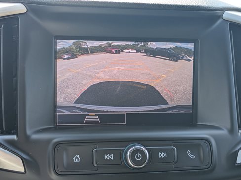 Used 2024 GMC Terrain SLE image 21