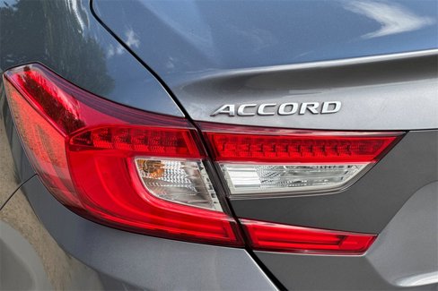 Used 2018 Honda Accord LX image 33