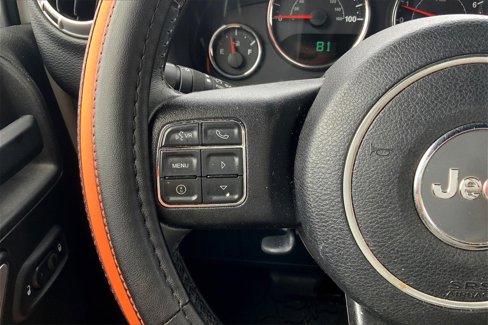 Used 2016 Jeep Wrangler Sahara w/ Connectivity Group image 19