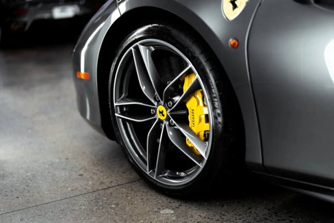 Used 2018 Ferrari 488 Spider image 21