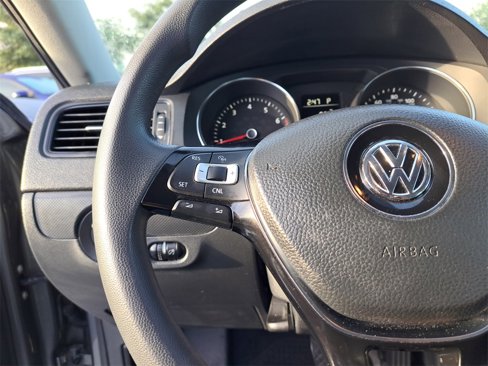 Used 2016 Volkswagen Jetta S image 18