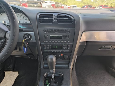 Used 2002 Ford Thunderbird image 14