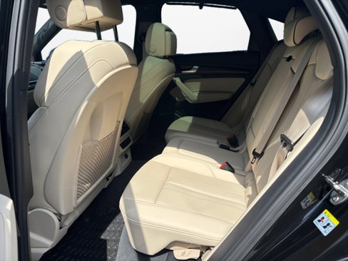 Certified 2025 Audi Q5 2.0T Premium Plus image 13