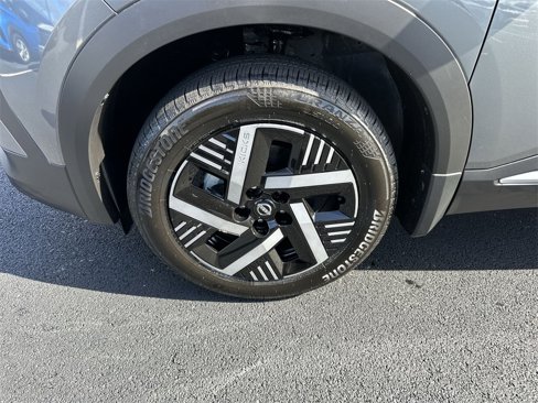 New 2026 Nissan Kicks SV image 10