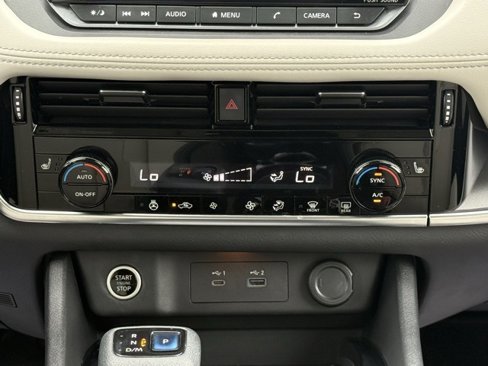 Certified 2021 Nissan Rogue SV w/ Premium Package image 30