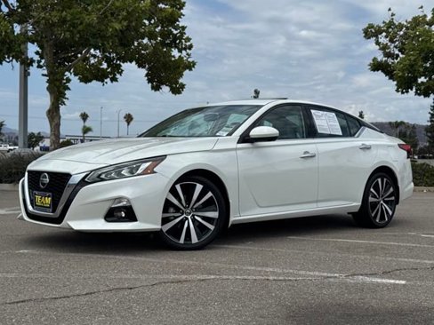 Used 2022 Nissan Altima 2.5 Platinum image 2