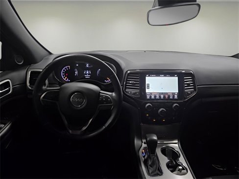 Used 2022 Jeep Grand Cherokee Laredo X image 9