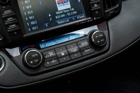 Used 2018 Toyota RAV4 XLE image 35