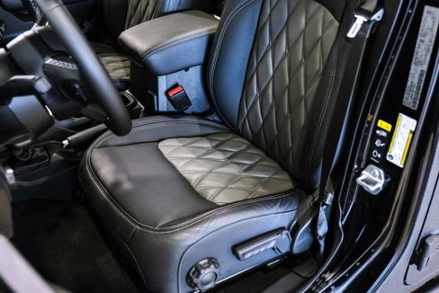 Used 2024 Jeep Wrangler Unlimited Sport image 12