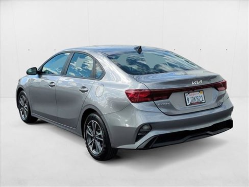 Used 2023 Kia Forte LXS w/ LXS Technology Package image 8