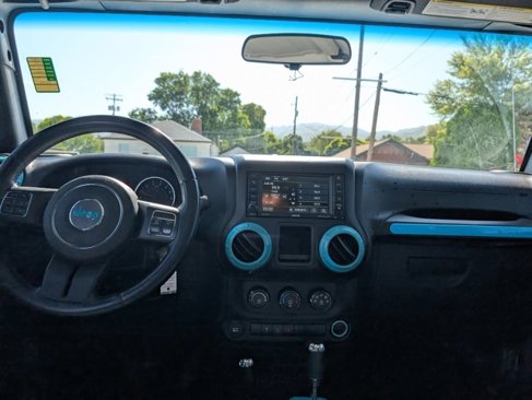 Used 2015 Jeep Wrangler Unlimited Sport image 7