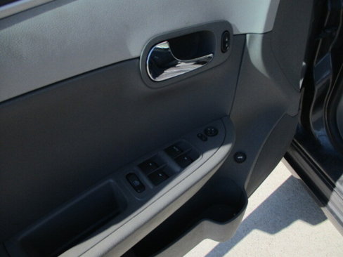Used 2010 Chevrolet Malibu LS image 24