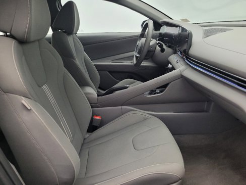 Used 2024 Hyundai Elantra SEL image 21