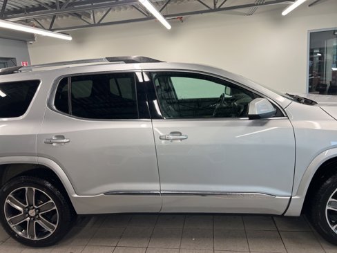 Used 2018 GMC Acadia Denali w/ Technology Package image 8