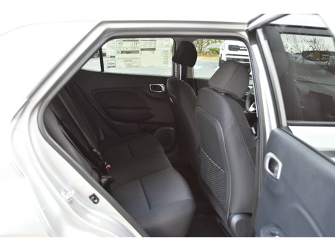 New 2025 Hyundai Venue SE image 16