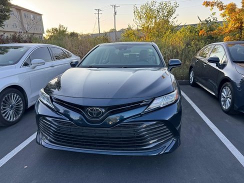 Used 2019 Toyota Camry LE image 2