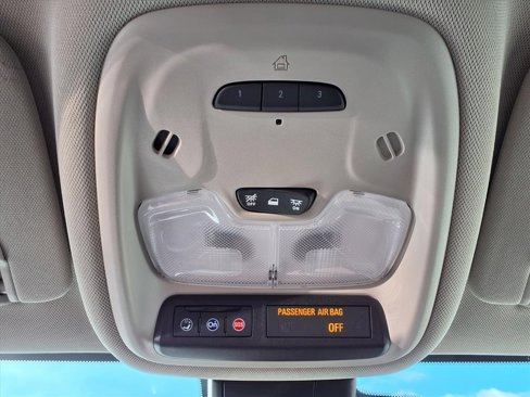 Used 2022 Buick Encore GX Essence image 14