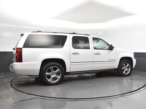 Used 2013 Chevrolet Suburban LTZ image 8