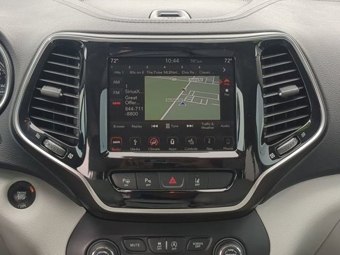 Used 2019 Jeep Cherokee Limited w/ Luxury Group image 17