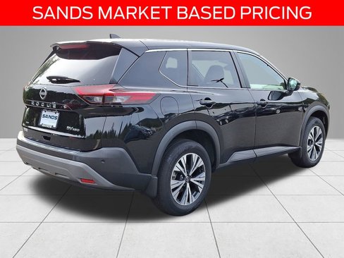 Used 2022 Nissan Rogue SV image 4