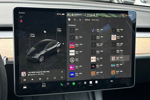 Used 2022 Tesla Model Y Long Range image 31