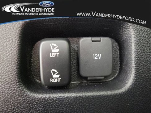Used 2022 Ford Edge SEL w/ Convenience Package image 9